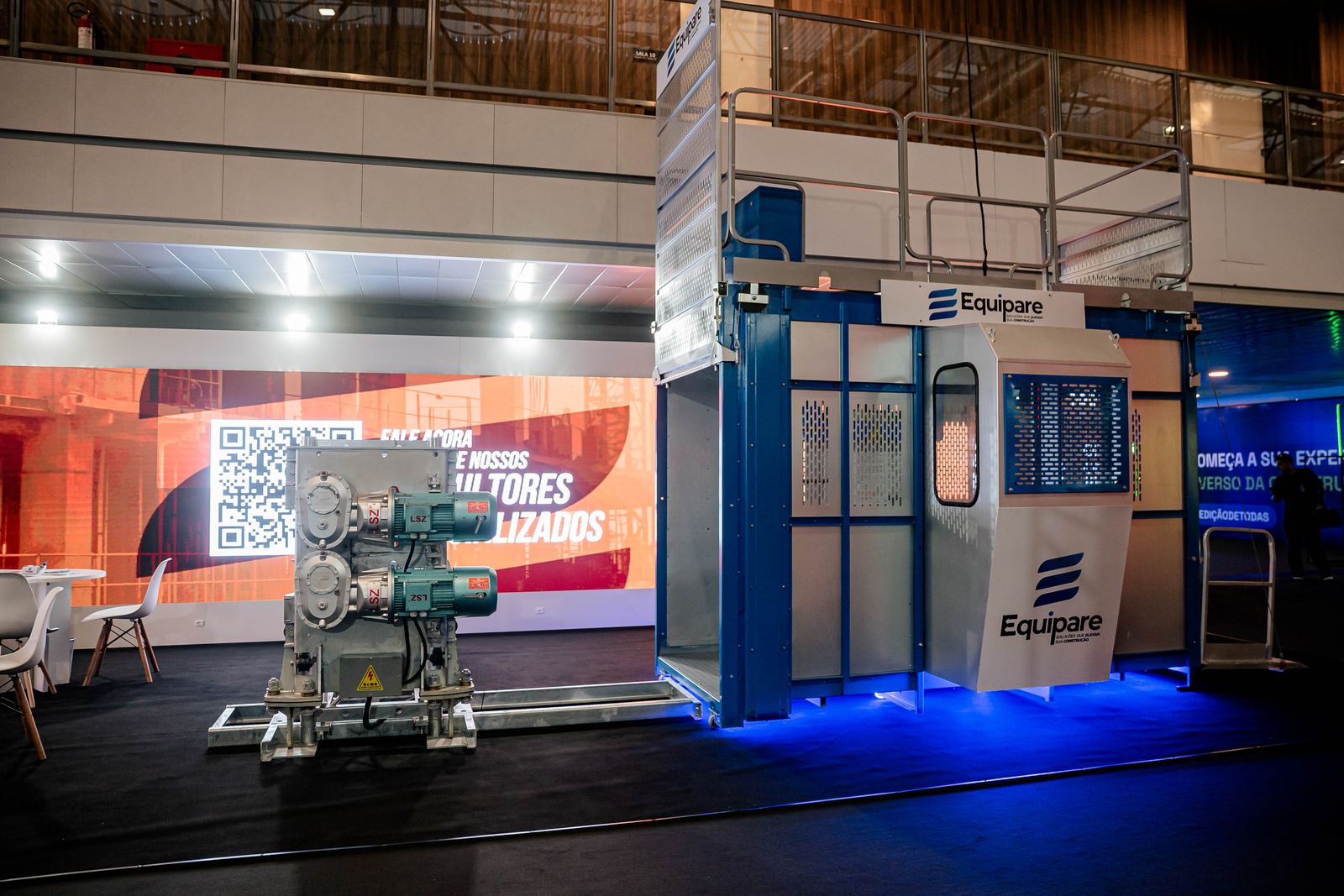 Equipare e seus elevadores cremalheira: cabine, torre e conjunto de motofreios